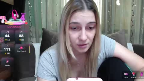 Antonia online show from 10/23/25, 08:57