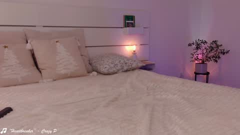    .       online show from 02/02/25, 12:24