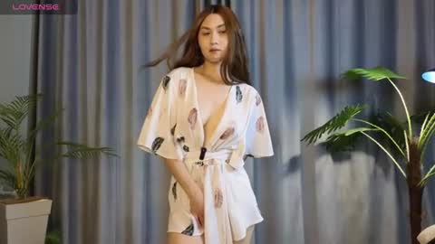 lowkeywild_ online show from 06/19/26, 03:55