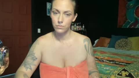 Snapshot of loxlust chatting on 06/16/26, 03:58 Lox online show from 06/16/26, 03:58
