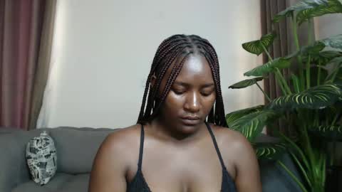 Snapshot of loyalcutie chatting on 01/13/25, 04:39 loyalcutie online show from 01/13/25, 04:39