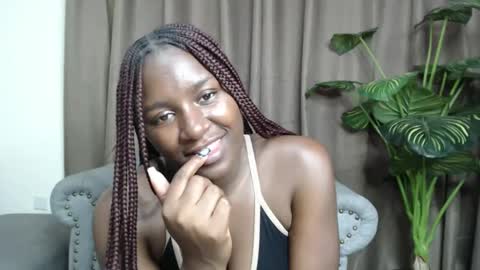 Snapshot of loyalcutie chatting on 01/17/25, 04:39 loyalcutie online show from 01/17/25, 04:39