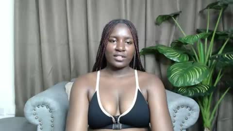 Snapshot of loyalcutie chatting on 01/22/25, 02:24 loyalcutie online show from 01/22/25, 02:24
