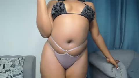 loyalcutie online show from 11/15/25, 04:43