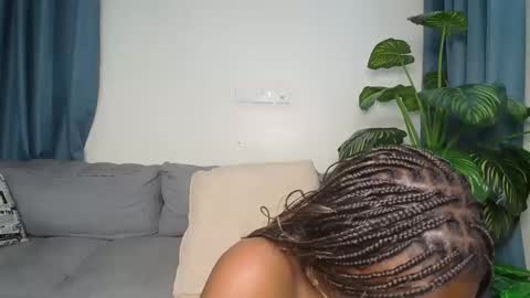 loyalcutie online show from 12/20/25, 04:30