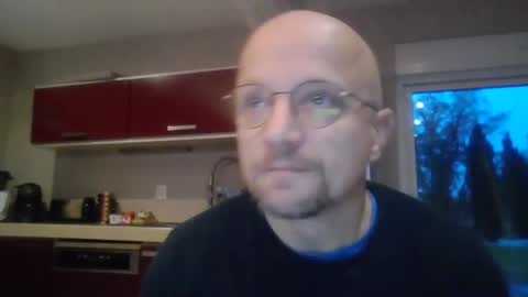 Espigle online show from 12/04/25, 07:17