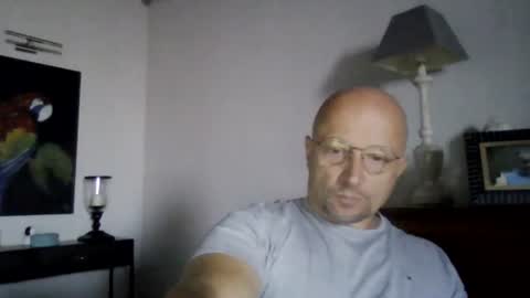 Snapshot of lrda49 chatting on 07/06/26, 06:54 Espigle online show from 07/06/26, 06:54
