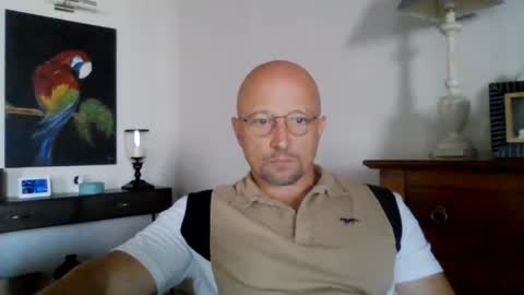 Snapshot of lrda49 chatting on 07/08/26, 09:03 Espigle online show from 07/08/26, 09:03