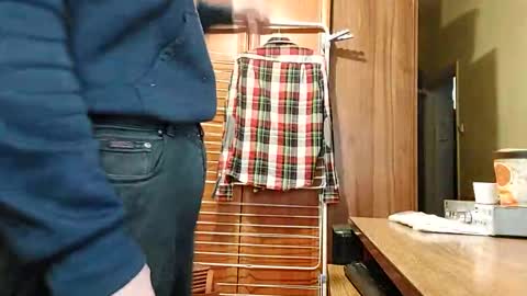 Lshot D online show from 12/15/24, 07:57