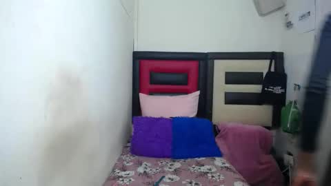 lsnnickykhanyile online show from 03/17/26, 08:56