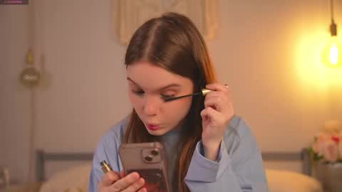 Snapshot of lu__lane chatting on 10/09/25, 08:12 Lu 3 online show from 10/09/25, 08:12