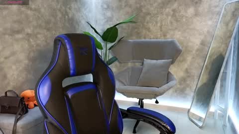 lu_muon online show from 02/04/25, 01:34