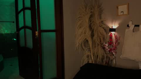  ---Goys incredible photographs online show from 01/22/25, 07:56