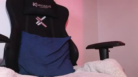   online show from 04/20/26, 03:48