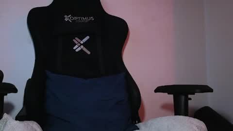   online show from 05/07/26, 02:44
