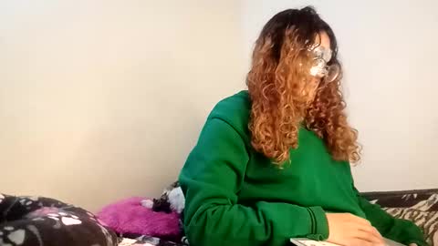 luana363 online show from 11/29/25, 11:19