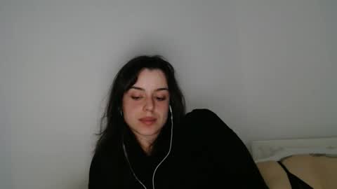 luana online show from 11/07/25, 10:43