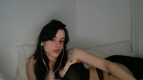 luana online show from 11/24/25, 10:53