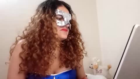 luanapowerful online show from 10/05/25, 07:56
