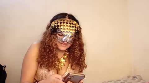 luanapowerful online show from 10/13/25, 04:40