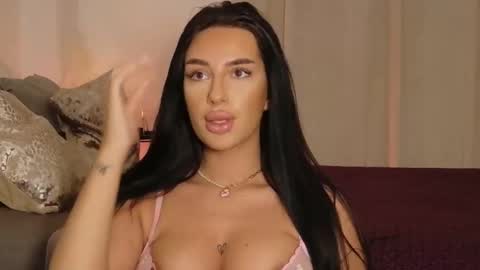 Snapshot of luanaxdess chatting on 03/17/26, 11:30 Luana Dess online show from 03/17/26, 11:30