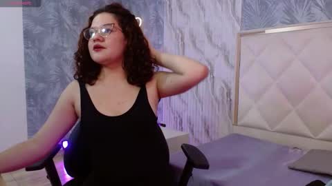 LUAR  online show from 12/19/25, 07:43