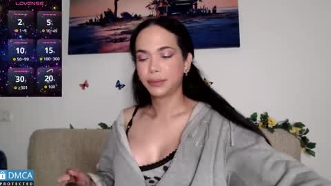 luara_ online show from 03/14/26, 09:04