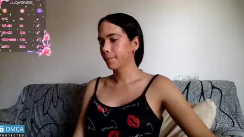 luara_ online show from 07/22/26, 12:30
