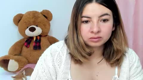 luara__01__lecat_1 online show from 10/22/25, 10:26