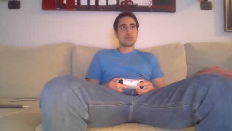 Snapshot of luca_f4 chatting on 10/11/25, 10:47 Luca online show from 10/11/25, 10:47