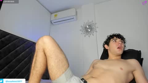 Luca Ferrer online show from 02/14/25, 04:26