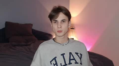 Snapshot of lucacharm chatting on 01/19/25, 01:53 lucacharm online show from 01/19/25, 01:53