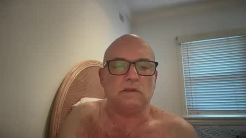 lucas10004 online show from 12/17/24, 09:38