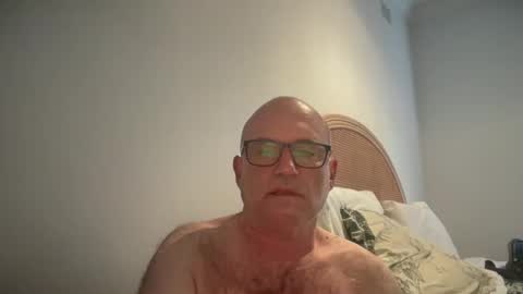 lucas10004 online show from 12/30/24, 01:58