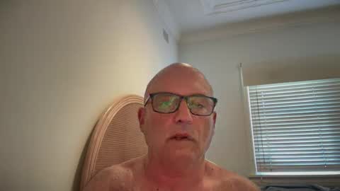 lucas10004 online show from 02/06/25, 11:48