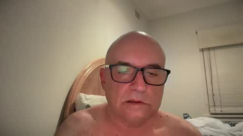 lucas10004 online show from 02/19/25, 12:00