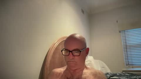 lucas10004 online show from 02/21/25, 08:07