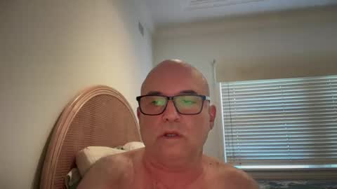 lucas10004 online show from 03/07/25, 05:51