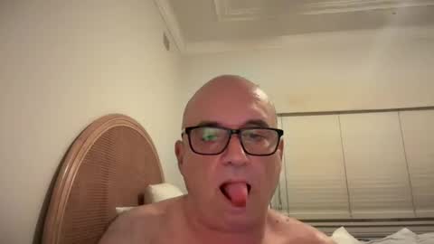 lucas10004 online show from 03/10/25, 12:59