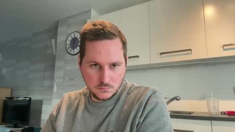 Lucas online show from 01/02/25, 01:51