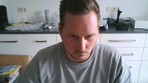 Lucas online show from 09/16/25, 02:40