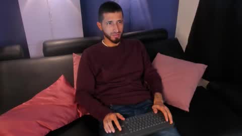 Snapshot of lucas4me chatting on 02/20/26, 02:19 Lucas online show from 02/20/26, 02:19