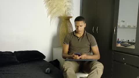 Snapshot of lucas837481 chatting on 07/09/26, 04:00 lucas837481 online show from 07/09/26, 04:00