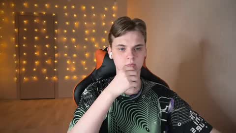 Lucas Gill online show from 01/13/25, 10:35