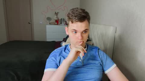 Lucas Gill online show from 11/25/25, 04:34