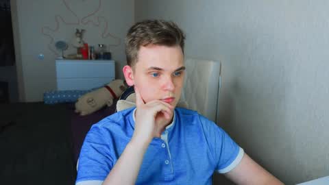 Lucas Gill online show from 11/30/25, 05:06