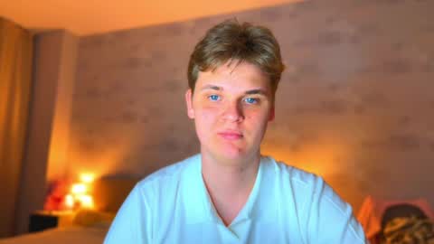 Lucas Gill online show from 04/15/26, 07:54