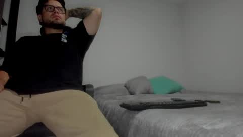 Snapshot of lucas_estrada1 chatting on 04/01/26, 03:51 lucas_estrada1 online show from 04/01/26, 03:51