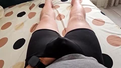 lucas_j_31 online show from 12/02/25, 10:42