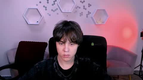 lucas_long_ online show from 12/05/25, 09:51